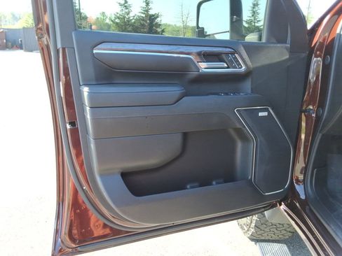 Used 2024 Chevrolet Silverado 2500 LTZ w/ LTZ Plus Package image 22