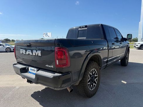 Used 2025 RAM 2500 Limited AWD/4WD image 5