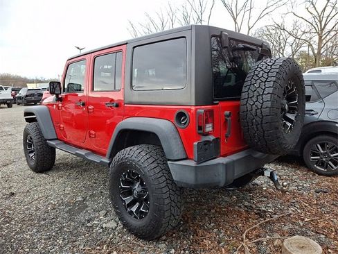 Used 2018 Jeep Wrangler Unlimited Sport S image 4