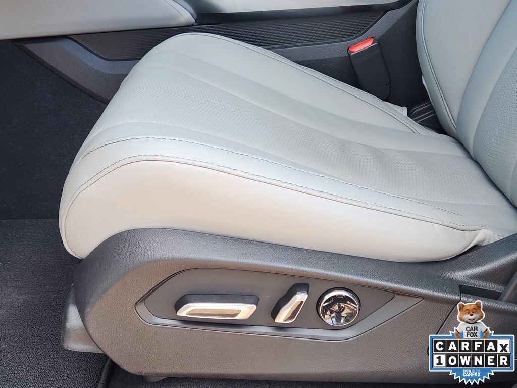 Certified 2026 Acura MDX w/ Technology Package FWD image 25
