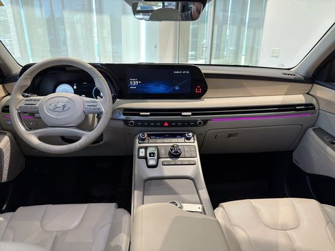 Used 2024 Hyundai Palisade Limited image 17