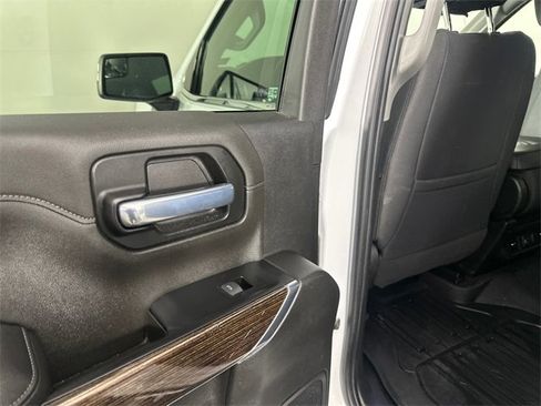 Used 2019 GMC Sierra 1500 SLE w/ SLE Value Package image 12