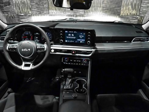 Used 2022 Kia K5 LXS image 15