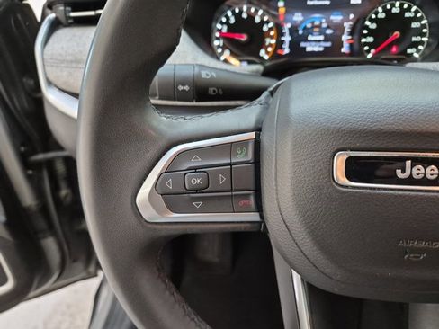Used 2024 Jeep Compass Latitude w/ Altitude Special Edition AWD/4WD image 16