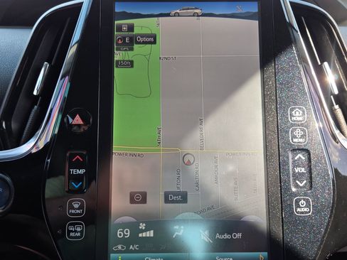 Used 2017 Toyota Prius Prime Advanced image 20