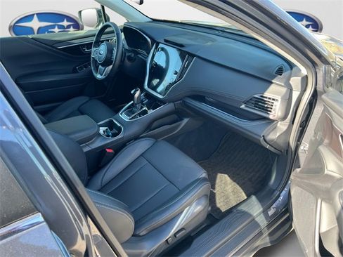 Used 2025 Subaru Outback Limited image 13