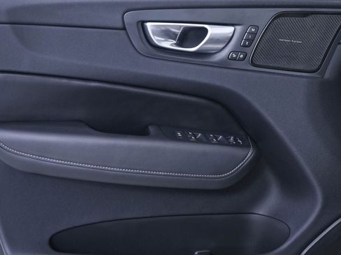 Certified 2024 Volvo XC60 T8 Ultimate w/ Protection Package Premier AWD/4WD image 8