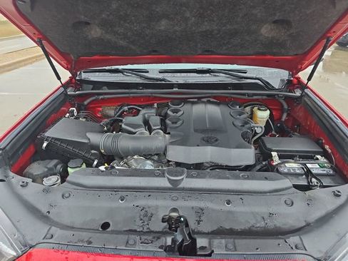 Used 2019 Toyota 4Runner SR5 Premium image 29