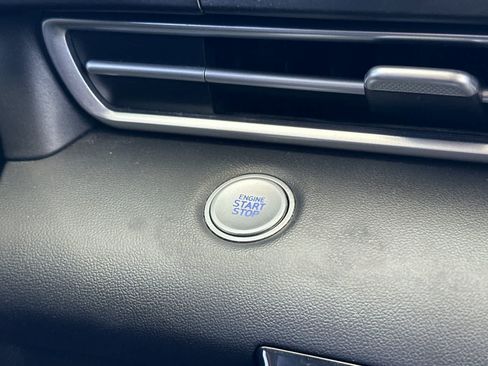 Used 2025 Hyundai Elantra Hybrid FWD image 22