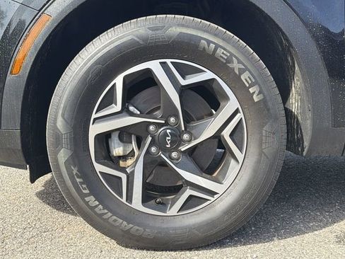 Used 2023 Kia Sportage LX image 10