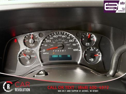 Used 2017 Chevrolet Express 3500 LT w/ LT Preferred Equipment Group RWD image 18