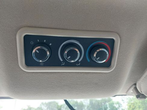 Used 2023 GMC Savana 3500 LS image 23