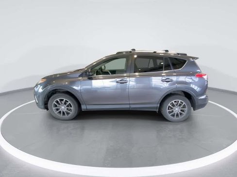 Used 2018 Toyota RAV4 LE image 5