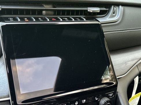 New 2025 Jeep Grand Cherokee Limited w/ Luxury Tech Group II image 25