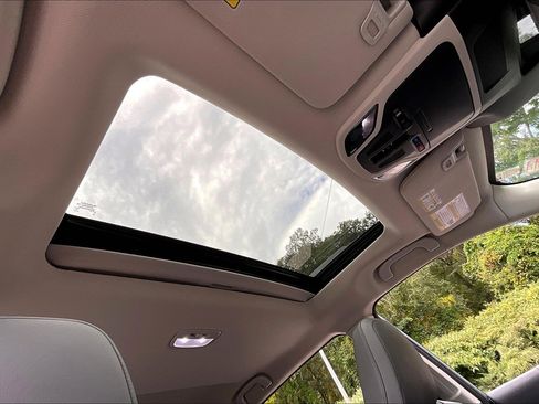 Used 2024 Subaru Outback Limited image 16