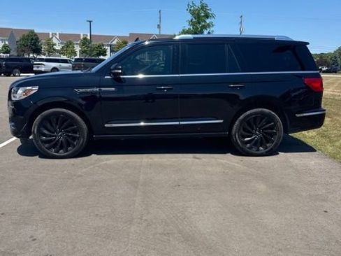 Used 2020 Lincoln Navigator Reserve w/ Equipment Group 208A Reserve AWD/4WD image 2