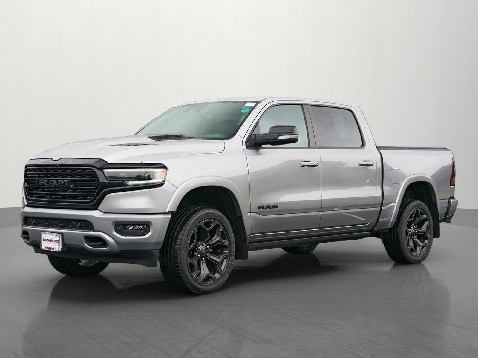 Used 2021 RAM 1500 Limited w/ Night Edition AWD/4WD image 3