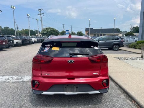 Used 2020 Kia Niro EX FWD image 5