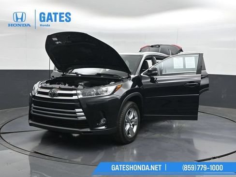 Used 2019 Toyota Highlander Limited AWD/4WD image 63
