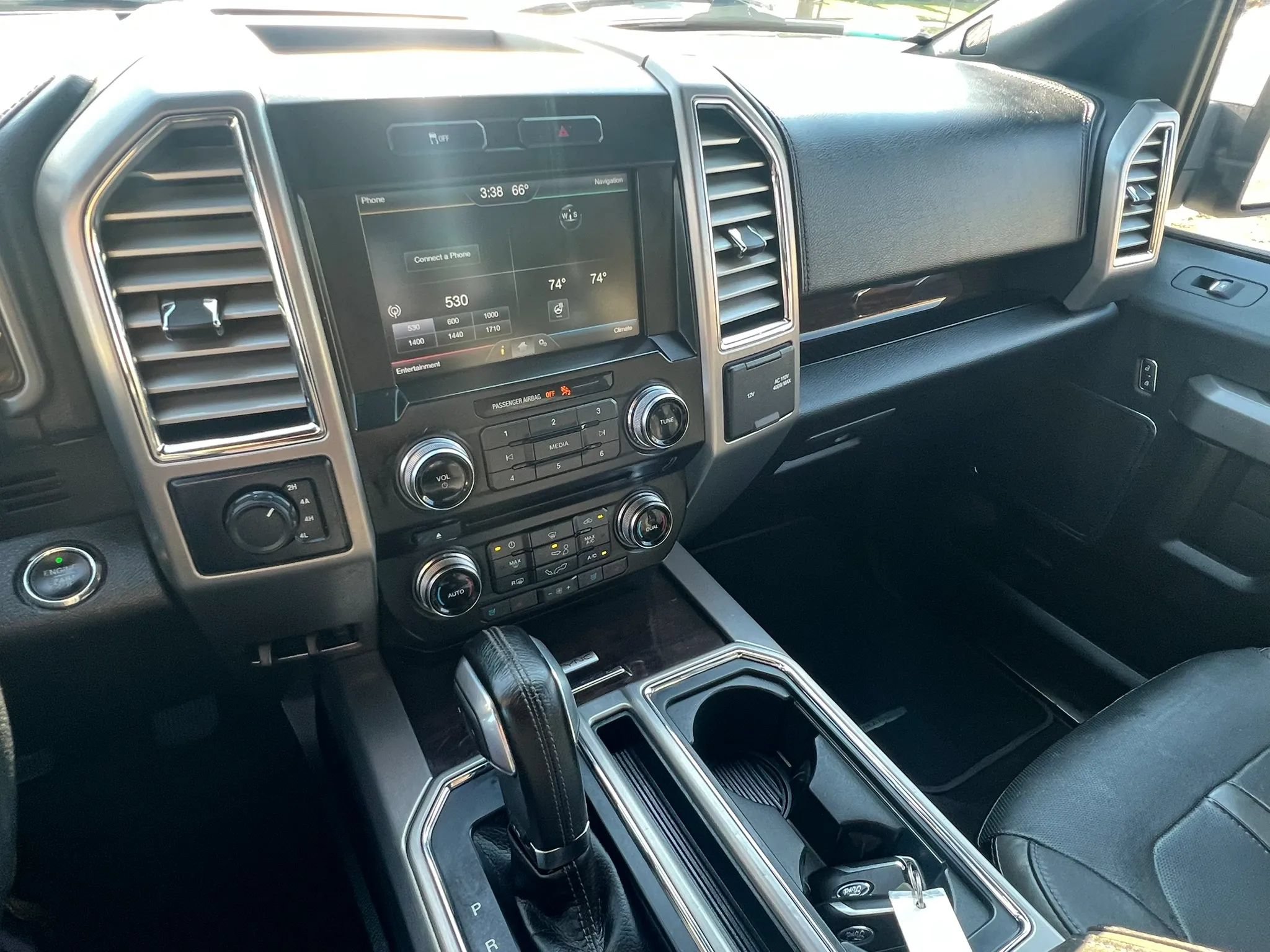 Used 2015 Ford F150 Platinum w/ Trailer Tow Package AWD/4WD image 20