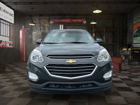 Used 2017 Chevrolet Equinox LT w/ Convenience Package FWD image 2