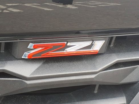 Certified 2023 Chevrolet Colorado Z71 w/ Z71 Convenience Package 2 AWD/4WD image 10