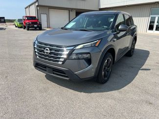 Used 2024 Nissan Rogue SV AWD/4WD video 1