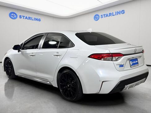 Used 2022 Toyota Corolla SE FWD image 5