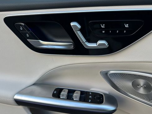 New 2025 Mercedes-Benz C 300 Sedan image 11