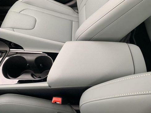 New 2025 Hyundai Elantra Limited image 75