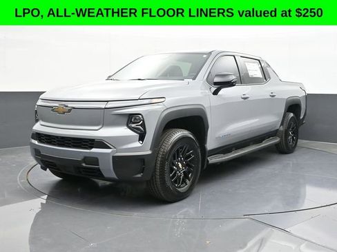 New 2025 Chevrolet Silverado EV LT image 4