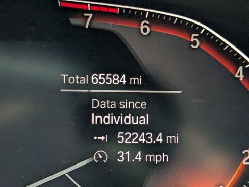 Used 2020 BMW 740i xDrive w/ M Sport Package image 18