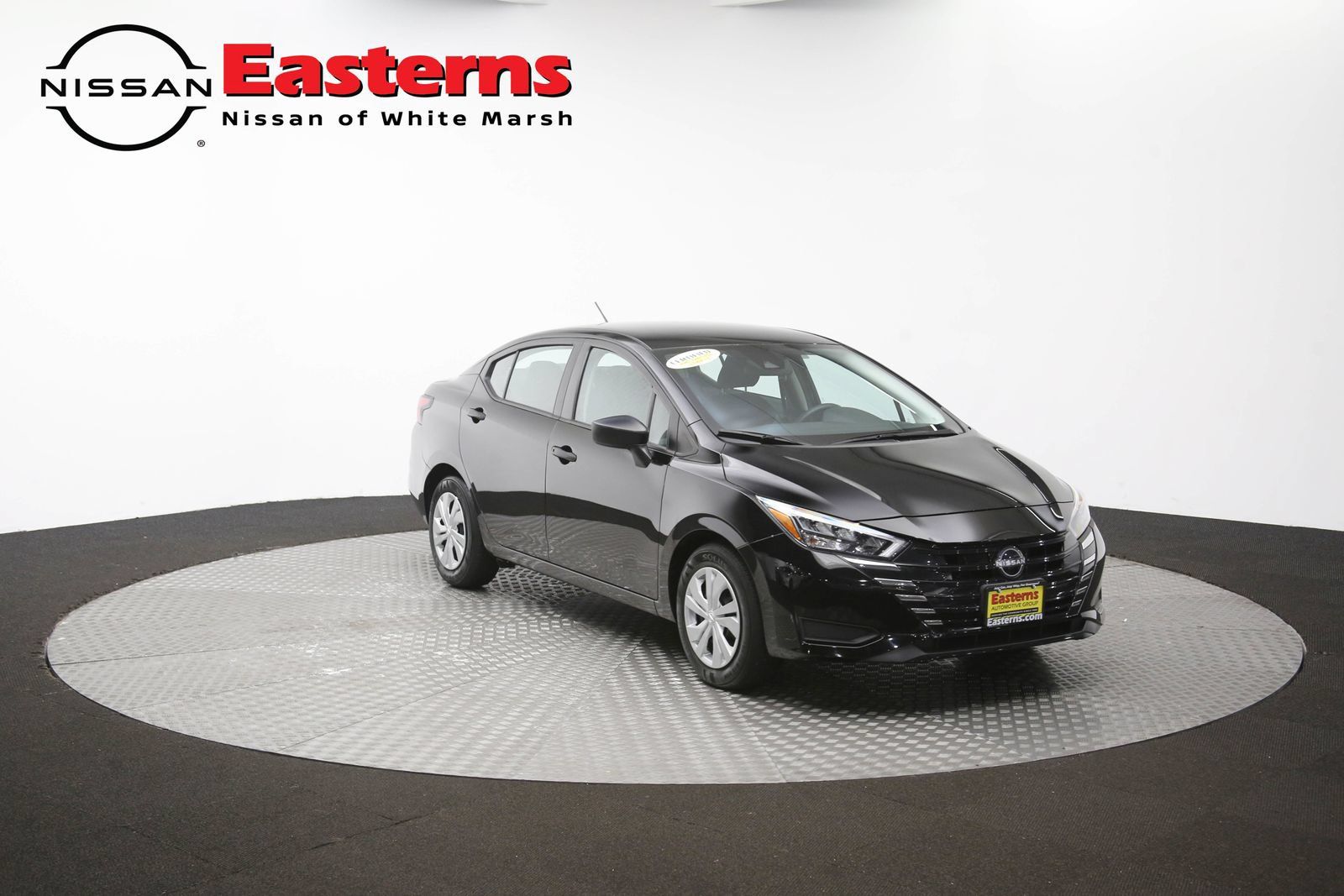 Used 2025 Nissan Versa S FWD image 48
