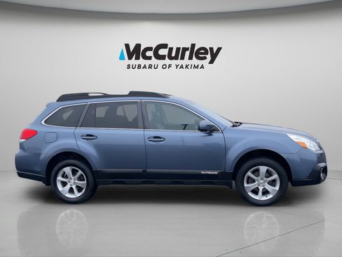 Used 2013 Subaru Outback 2.5i Limited image 6