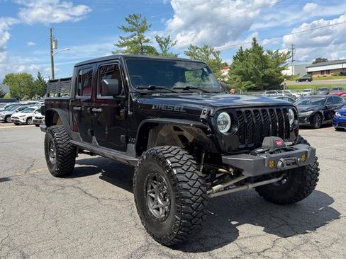Used 2021 Jeep Gladiator Sport AWD/4WD image 2