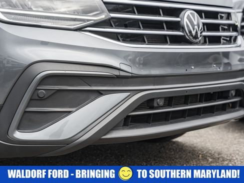 Used 2022 Volkswagen Tiguan SE image 15