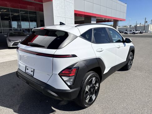 Used 2025 Hyundai Kona SEL AWD/4WD image 4