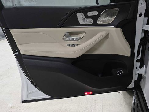 New 2025 Mercedes-Benz GLS 63 AMG 4MATIC image 23