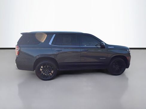 Used 2021 Chevrolet Tahoe High Country w/ Premium Package AWD/4WD image 4