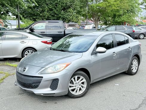 Used 2012 MAZDA MAZDA3 i Touring FWD image 3