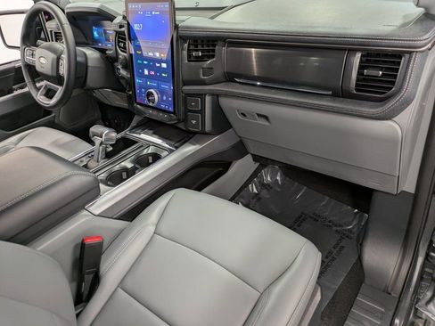 Used 2025 Ford F150 Lightning Flash image 29