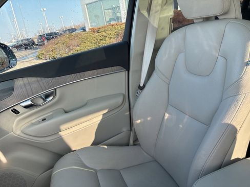 Certified 2023 Volvo XC90 B5 Plus image 29