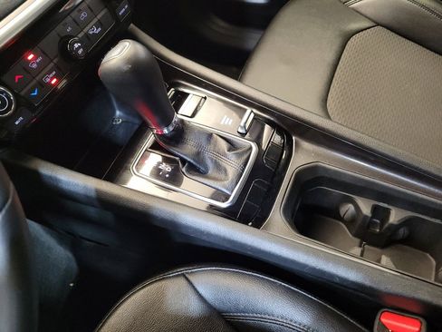 Used 2024 Jeep Compass Latitude image 26