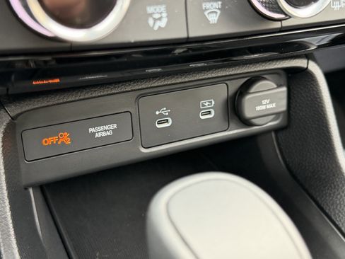 Used 2025 Honda Civic Sport image 26