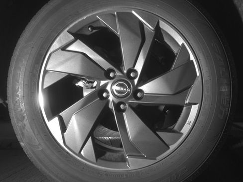Used 2025 Nissan Rogue SV FWD image 15