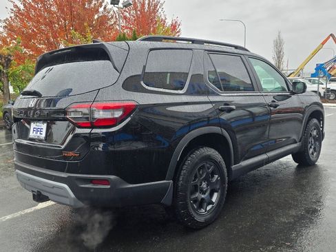 New 2025 Honda Pilot TrailSport image 5