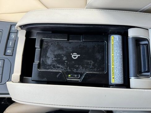 Certified 2022 Toyota Highlander XLE image 24