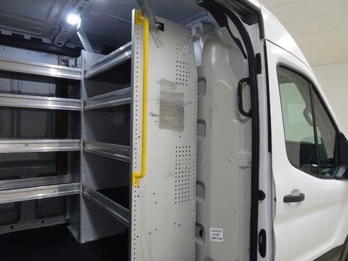 Used 2020 Ford Transit 250 Medium Roof RWD image 17