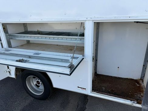 Used 2016 GMC Savana 3500 image 18