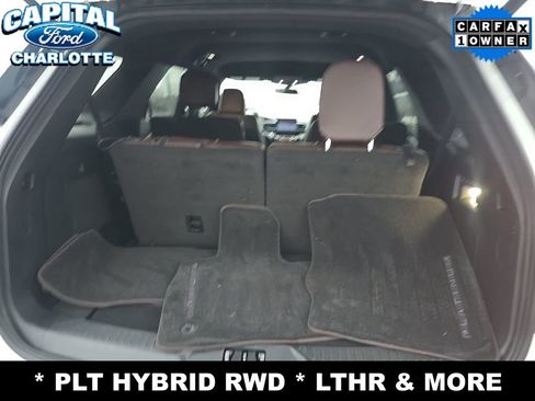 Used 2023 Ford Explorer Platinum w/ Class IV Trailer Tow Package RWD image 16